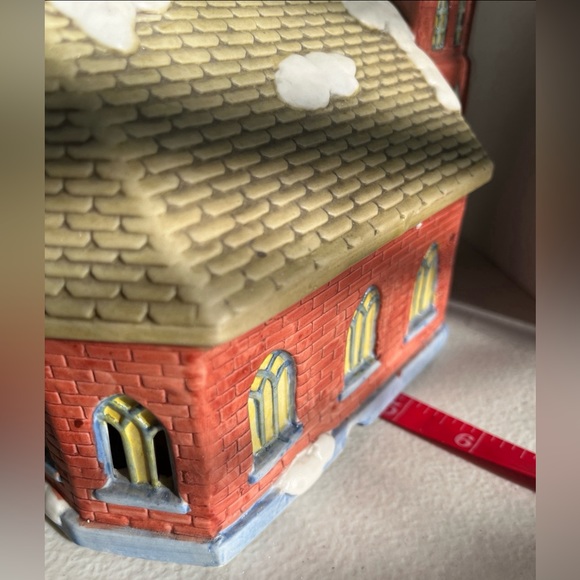 Dickens Of London Porcelain Collectable Lighted Church - Picture 3 of 12